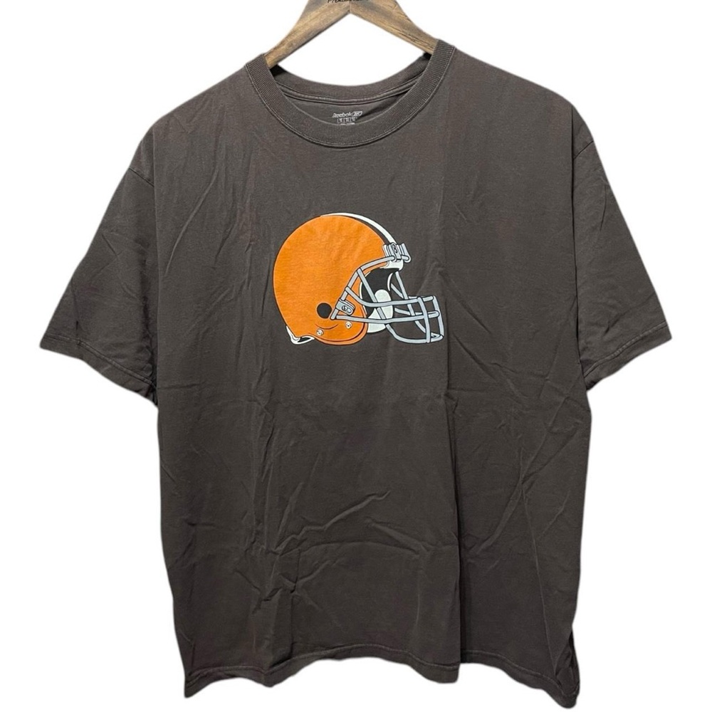 vintage 2000s Cleveland Browns helmet graphic NFL football short sleeve T-shirt